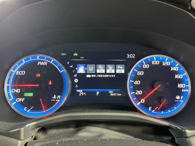 トヨタ クラウン ハイブリッド RS 広島県 2020(令2)年 8.7万km ホワイトパールクリスタルシャイン サンルーフ /純正SDナビ/CD/DVD/フルセグTV/Bluetooth/AUX/バックカメラ/ブラインドスポットモニター(メーカーオプション)/ヘッドアップディスプレイ(メーカーオプション)/パーキングサポートブレーキ(メーカーオプション)/本革シート(メーカーオプション)/シートベンチレーション/シートヒーター /助手席肩口パワーシートスイッチ/前席パワーシート/パドルシフト/LEDオートライト/オートハイビーム /フォグライト/純正18インチアルミホイール/スマートキー/ビルトインETC/純正ドアバイザー/純正フロアマット