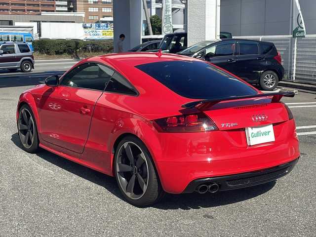 アウディ ＴＴクーペ 1．8 TFSI Sライン コンペティション 福岡県 2014(平26)年 3.8万km ブリリアントレッド 純正ナビ（Bluetooth・フルセグTV）/S line専用バンパー/Sトロニックトランスミッション/バックカメラ/MTモード付AT/純正フロアマット/純正アルミホイール/ハーフレザー/ビルトインETC/AUTOエアコン/パワーステアリング/パワーウィンドウ/リモコンキー/エアバッグ（運転席・助手席・サイド）/ABS/横滑り防止装置
