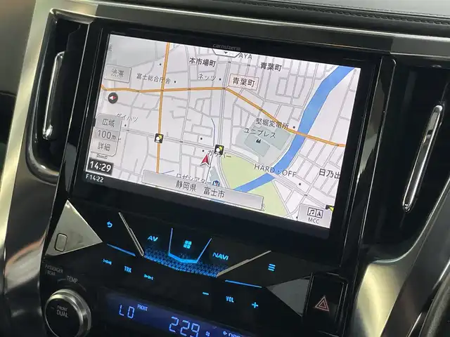 トヨタ アルファード S Cパッケージ 静岡県 2015(平27)年 13.6万km ホワイトパールクリスタルシャイン １オーナー　/サンルーフ/社外ナビ　/地デジ　/Ｂカメラ　/後席モニター　/両側パワスラ/クリアランスソナー/ステアリングスイッチ  /ウッドコンビステアリング　/ステアリングヒーター/オートライト /半革シート　/PWシート　/スペアキー  /保証書/取説　