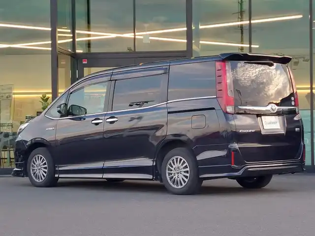 トヨタ エスクァイア ハイブリッド Xi 東京都 2015(平27)年 12.6万km スパークリングブラックパールクリスタルシャイン ALPINE10インチナビ/CD/DVD/BT/AM/FM/フルセグTV/HDMI/USB/バックカメラ/TRDフルエアロ/TRDフロントグリル/両側パワースライドドア/前席シートヒーター/HIDヘッドライト/フォグランプ/アイドリングストップ/横滑り防止装置/純正アルミホイール/保証書・取説・スペアキー