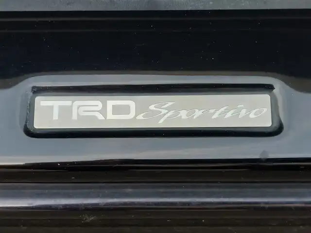 トヨタ エスクァイア ハイブリッド Xi 東京都 2015(平27)年 12.6万km スパークリングブラックパールクリスタルシャイン ALPINE10インチナビ/CD/DVD/BT/AM/FM/フルセグTV/HDMI/USB/バックカメラ/TRDフルエアロ/TRDフロントグリル/両側パワースライドドア/前席シートヒーター/HIDヘッドライト/フォグランプ/アイドリングストップ/横滑り防止装置/純正アルミホイール/保証書・取説・スペアキー