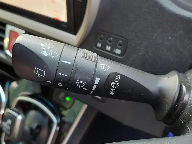 トヨタ エスクァイア ハイブリッド Xi 東京都 2015(平27)年 12.6万km スパークリングブラックパールクリスタルシャイン ALPINE10インチナビ/CD/DVD/BT/AM/FM/フルセグTV/HDMI/USB/バックカメラ/TRDフルエアロ/TRDフロントグリル/両側パワースライドドア/前席シートヒーター/HIDヘッドライト/フォグランプ/アイドリングストップ/横滑り防止装置/純正アルミホイール/保証書・取説・スペアキー