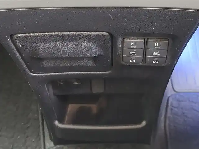 トヨタ エスクァイア ハイブリッド Xi 東京都 2015(平27)年 12.6万km スパークリングブラックパールクリスタルシャイン ALPINE10インチナビ/CD/DVD/BT/AM/FM/フルセグTV/HDMI/USB/バックカメラ/TRDフルエアロ/TRDフロントグリル/両側パワースライドドア/前席シートヒーター/HIDヘッドライト/フォグランプ/アイドリングストップ/横滑り防止装置/純正アルミホイール/保証書・取説・スペアキー