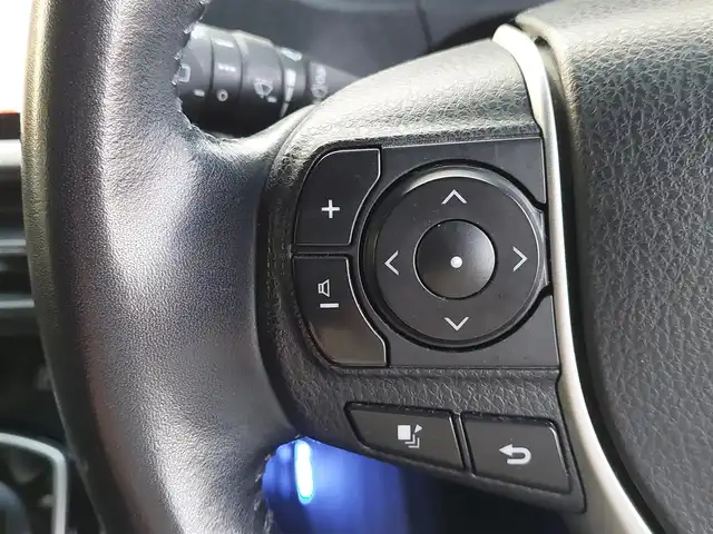 トヨタ エスクァイア ハイブリッド Xi 東京都 2015(平27)年 12.6万km スパークリングブラックパールクリスタルシャイン ALPINE10インチナビ/CD/DVD/BT/AM/FM/フルセグTV/HDMI/USB/バックカメラ/TRDフルエアロ/TRDフロントグリル/両側パワースライドドア/前席シートヒーター/HIDヘッドライト/フォグランプ/アイドリングストップ/横滑り防止装置/純正アルミホイール/保証書・取説・スペアキー