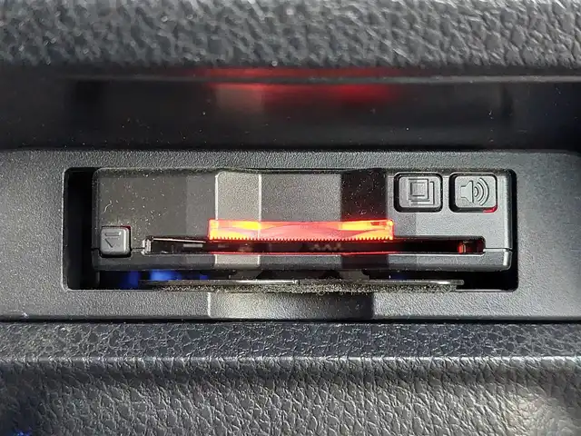 トヨタ エスクァイア ハイブリッド Xi 東京都 2015(平27)年 12.6万km スパークリングブラックパールクリスタルシャイン ALPINE10インチナビ/CD/DVD/BT/AM/FM/フルセグTV/HDMI/USB/バックカメラ/TRDフルエアロ/TRDフロントグリル/両側パワースライドドア/前席シートヒーター/HIDヘッドライト/フォグランプ/アイドリングストップ/横滑り防止装置/純正アルミホイール/保証書・取説・スペアキー