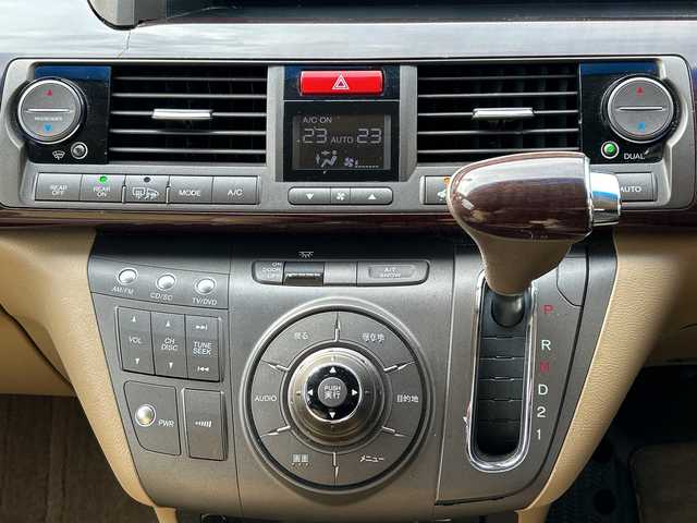 ホンダ エリシオン VX 鹿児島県 2006(平18)年 17.4万km ブルーイッシュホワイトパール フリップダウンモニター/バックカメラ/ETC/ナビ/両側パワースライドドア/パワーシート/リアスポイラー/BBS17インチアルミホイール/AFS/VSA/オートライト/純正フロアマット/スマートキー