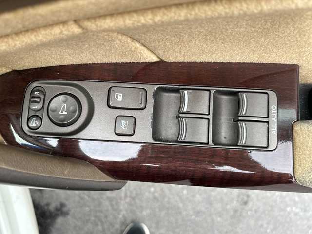 ホンダ エリシオン VX 鹿児島県 2006(平18)年 17.4万km ブルーイッシュホワイトパール フリップダウンモニター/バックカメラ/ETC/ナビ/両側パワースライドドア/パワーシート/リアスポイラー/BBS17インチアルミホイール/AFS/VSA/オートライト/純正フロアマット/スマートキー