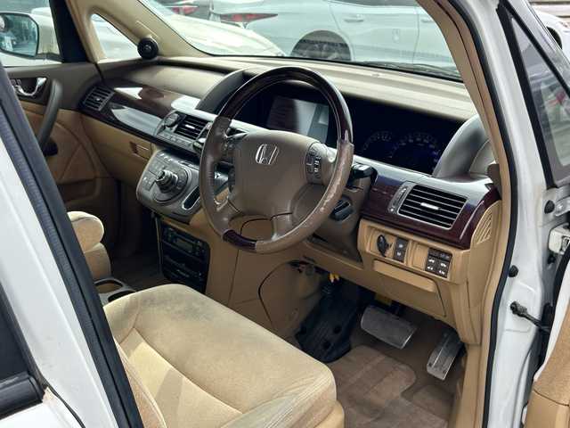 ホンダ エリシオン VX 鹿児島県 2006(平18)年 17.4万km ブルーイッシュホワイトパール フリップダウンモニター/バックカメラ/ETC/ナビ/両側パワースライドドア/パワーシート/リアスポイラー/BBS17インチアルミホイール/AFS/VSA/オートライト/純正フロアマット/スマートキー