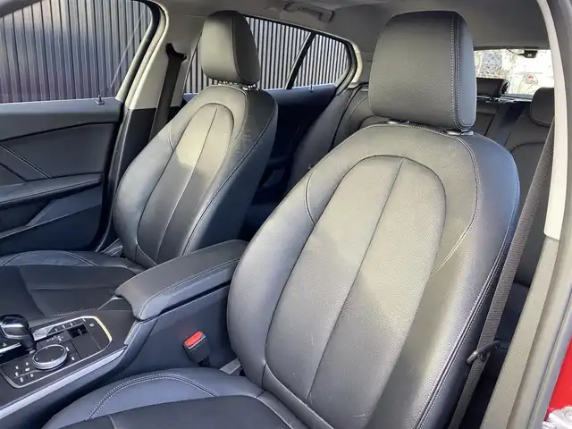 ＢＭＷ ＢＭＷ １１８ｉ プレイ 福岡県 2019(令1)年 4.8万km メルボルンレッド サンルーフ/全方位カメラ/レザーシート/パワーシート（メモリ機能付き）/シートヒーター/クルーズコントロール/レーンキープアシスト/純正メモリナビ/BLUETOOTH/前後ソナー/ドライブレコーダー前後/純正ETC/LEDライト/ワイヤレス充電/スマートキー/スペアキー