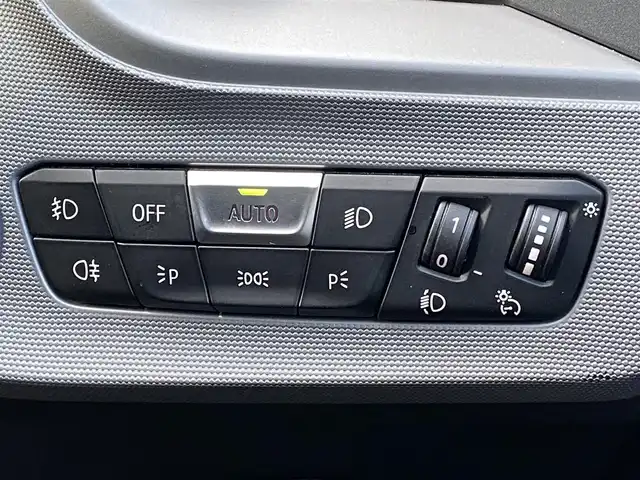 ＢＭＷ ＢＭＷ １１８ｉ プレイ 福岡県 2019(令1)年 4.8万km メルボルンレッド サンルーフ/全方位カメラ/レザーシート/パワーシート（メモリ機能付き）/シートヒーター/クルーズコントロール/レーンキープアシスト/純正メモリナビ/BLUETOOTH/前後ソナー/ドライブレコーダー前後/純正ETC/LEDライト/ワイヤレス充電/スマートキー/スペアキー