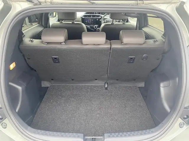 トヨタ アクア クロスオーバー グラム 福岡県 2019(令1)年 6.2万km オリーブマイカM ・純正SDナビ/Bluetooth/CD/DVD/・バックカメラ/・ハーフレザーシート/シートヒーター/・ドライブレコーダー/・フルセグ/・ETC/・純正16AW/・プッシュスタート/・アイドリングストップ/・スマートキー/・スペアキー/・レーンキープアシスト/・オートライト/・LEDライト/・保証書/・取扱説明書/・記録簿