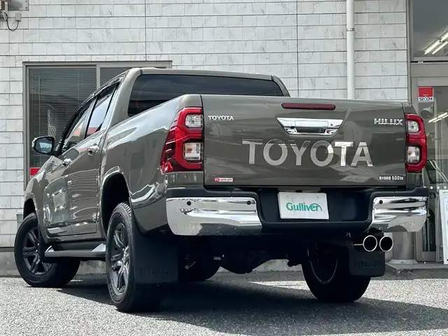 トヨタ ハイラックス Z 福岡県 2024(令6)年 1.2万km オキサイドブロンズM ワンオーナー/GRドレスアップマフラー/GRパフォーマンスダンパーセット/純正8インチディスプレイオーディオ/　（AM/FM/Bluetooth/Miracast)/バックカメラ/全方位カメラ/トヨタセーフティセンス/・プリクラッシュセーフティ/・レーンディバーチャーアラート/・ロードサインアシスト/・レーダークルーズコントロール/・先行車発進告知機能/オートライト/横滑り防止装置/コーナーセンサー/クリアランスソナー/排気ガス浄化装置/アイドリングストップ/ダウンヒルアシストコントロールシステム/パワーヒーター/4WD/純正17インチアルミホイール/ETC2.0/電格ウインカーミラー/ドアバイザー/電源ソケット×2/USB端子×2/盗難防止装置/スペアキー×1/保証書/取扱説明書/ナビ取扱説明書