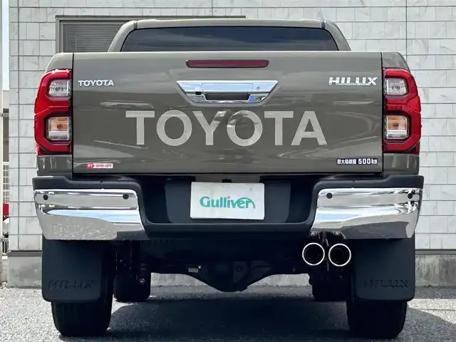 トヨタ ハイラックス Z 福岡県 2024(令6)年 1.2万km オキサイドブロンズM ワンオーナー/GRドレスアップマフラー/GRパフォーマンスダンパーセット/純正8インチディスプレイオーディオ/　（AM/FM/Bluetooth/Miracast)/バックカメラ/全方位カメラ/トヨタセーフティセンス/・プリクラッシュセーフティ/・レーンディバーチャーアラート/・ロードサインアシスト/・レーダークルーズコントロール/・先行車発進告知機能/オートライト/横滑り防止装置/コーナーセンサー/クリアランスソナー/排気ガス浄化装置/アイドリングストップ/ダウンヒルアシストコントロールシステム/パワーヒーター/4WD/純正17インチアルミホイール/ETC2.0/電格ウインカーミラー/ドアバイザー/電源ソケット×2/USB端子×2/盗難防止装置/スペアキー×1/保証書/取扱説明書/ナビ取扱説明書
