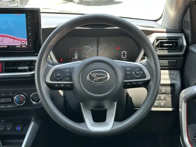ダイハツ ロッキー G 島根県 2021(令3)年 5.2万km シャイニングホワイトパール 純正ナビ/CD/DVD/DTV/Bluetooth/全方位カメラ/レーダークルーズコントロール/シートヒーター /ステアリングスイッチ/LEDオートライト/コーナーセンサー /アイドリングストップ/純正アルミホイール/社外アルミホイール付きスタッドレス積み込み/純正フロアマット/純正ドアバイザー