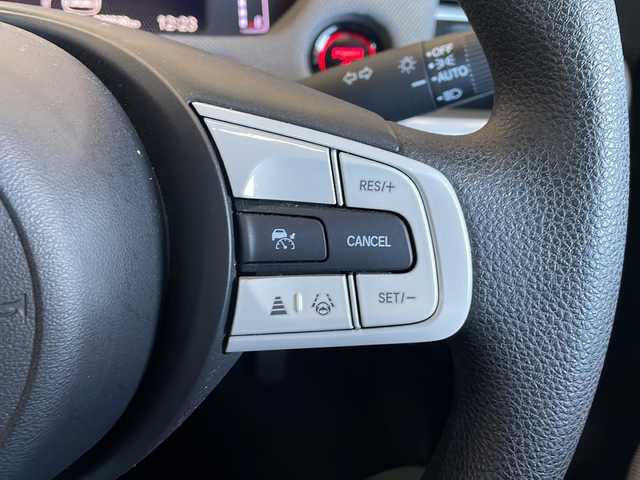 ホンダ フィット e:HEVクロスター 静岡県 2022(令4)年 3万km サーフブルー 純正SDナビ/・CD/・DVD/・フルセグＴＶ/・Bluetooth/・USB/・AM/・FM/主要装備/・衝突軽減/・レーンキープ/・追従クルコン/・コーナーセンサー後/・バックカメラ/・ETC/・ドラレコ前後/・電動パーキングブレーキ/・オートホールド/・純正フロアマット/・純正アルミホイール/・スマートキー/・プッシュスタート/・スペアキー1本/・LEDヘッドライト/・オートライト