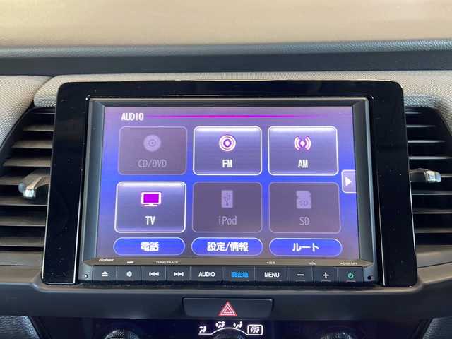 ホンダ フィット e:HEVクロスター 静岡県 2022(令4)年 3万km サーフブルー 純正SDナビ/・CD/・DVD/・フルセグＴＶ/・Bluetooth/・USB/・AM/・FM/主要装備/・衝突軽減/・レーンキープ/・追従クルコン/・コーナーセンサー後/・バックカメラ/・ETC/・ドラレコ前後/・電動パーキングブレーキ/・オートホールド/・純正フロアマット/・純正アルミホイール/・スマートキー/・プッシュスタート/・スペアキー1本/・LEDヘッドライト/・オートライト