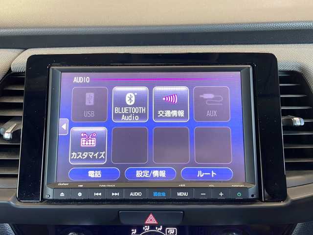 ホンダ フィット e:HEVクロスター 静岡県 2022(令4)年 3万km サーフブルー 純正SDナビ/・CD/・DVD/・フルセグＴＶ/・Bluetooth/・USB/・AM/・FM/主要装備/・衝突軽減/・レーンキープ/・追従クルコン/・コーナーセンサー後/・バックカメラ/・ETC/・ドラレコ前後/・電動パーキングブレーキ/・オートホールド/・純正フロアマット/・純正アルミホイール/・スマートキー/・プッシュスタート/・スペアキー1本/・LEDヘッドライト/・オートライト