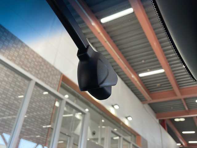 ホンダ フィット e:HEVクロスター 静岡県 2022(令4)年 3万km サーフブルー 純正SDナビ/・CD/・DVD/・フルセグＴＶ/・Bluetooth/・USB/・AM/・FM/主要装備/・衝突軽減/・レーンキープ/・追従クルコン/・コーナーセンサー後/・バックカメラ/・ETC/・ドラレコ前後/・電動パーキングブレーキ/・オートホールド/・純正フロアマット/・純正アルミホイール/・スマートキー/・プッシュスタート/・スペアキー1本/・LEDヘッドライト/・オートライト