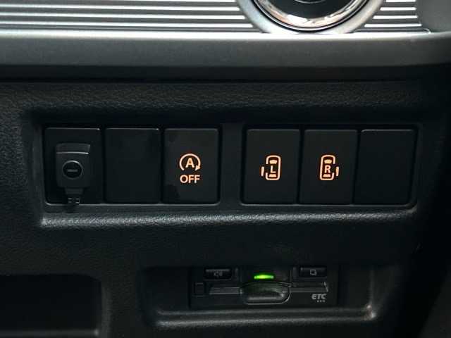 スズキ スペーシア ギア HYBRID XZターボ 千葉県 2021(令3)年 6.9万km デニムブルー ガンメタリック 2トーン 純正ナビ/CD/DVD/Bluetooth/両側パワースライドドア/バックカメラ/ビルトインETC/LEDヘッドライト/デュアルカメラブレーキサポート/アダプティブクルコン/前席シートヒーター/パーキングセンサー/純正フロアマット/純正アルミホイール/横滑り防止装置/衝突被害軽減システム/オートライト/プッシュスタート/スマートキー