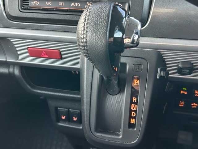 スズキ スペーシア ギア HYBRID XZターボ 千葉県 2021(令3)年 6.9万km デニムブルー ガンメタリック 2トーン 純正ナビ/CD/DVD/Bluetooth/両側パワースライドドア/バックカメラ/ビルトインETC/LEDヘッドライト/デュアルカメラブレーキサポート/アダプティブクルコン/前席シートヒーター/パーキングセンサー/純正フロアマット/純正アルミホイール/横滑り防止装置/衝突被害軽減システム/オートライト/プッシュスタート/スマートキー