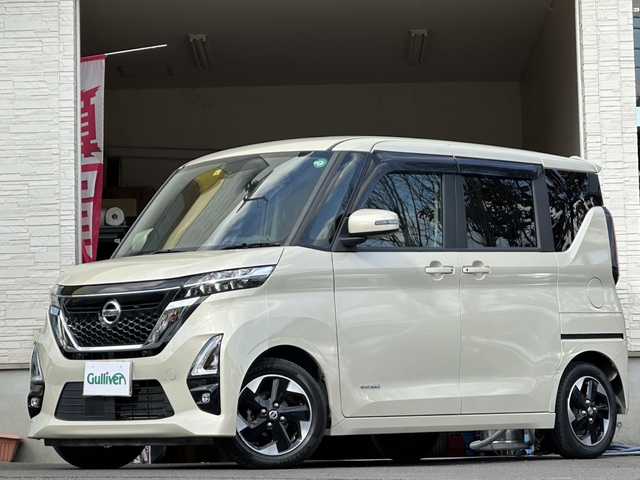 日産 ルークス ハイウェイスター X 大分県 2020(令2)年 2.8万km フローズンバニラパール 両側パワースライドドア/全方位カメラ/バックカメラ/リアサーキュレーター/純正14インチアルミホイール/純正フロアマット/純正LEDヘッドライト/オートライト/社外ETC/コーナーセンサー/横滑り防止装置/衝突被害軽減システム/ステアリングリモコン/スペアキー