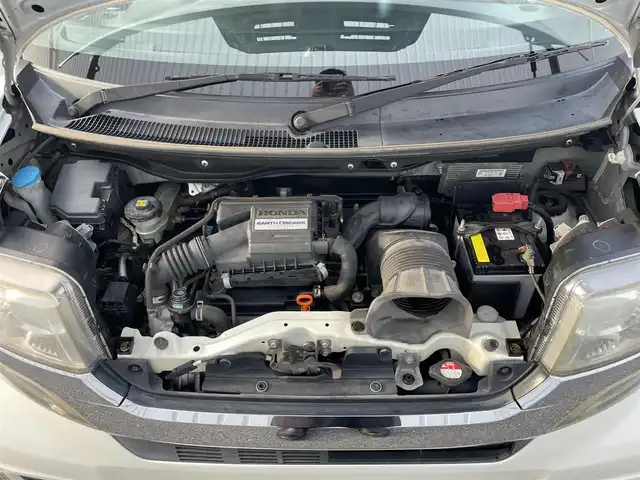 ホンダ Ｎ ＢＯＸ カスタム G ターボパッケージ 滋賀県 2013(平25)年 8.4万km プレミアムホワイトパール 純正SDナビ/(フルセグTV CD DVD Bluetooth)/バックカメラ/クルーズコントロール/両側パワースライドドア/革巻きステアリング/ステアリングリモコン/ETC/電動格納ミラー/ウインカーミラー/プッシュスタート/スマートキー×２/純正フロアマット