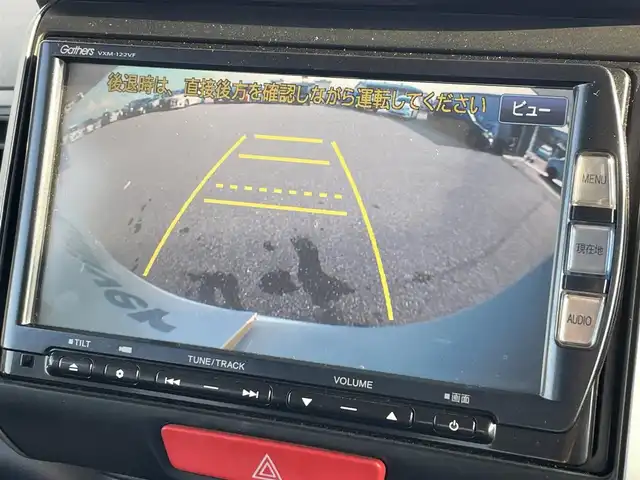 ホンダ Ｎ ＢＯＸ カスタム G ターボパッケージ 滋賀県 2013(平25)年 8.4万km プレミアムホワイトパール 純正SDナビ/(フルセグTV CD DVD Bluetooth)/バックカメラ/クルーズコントロール/両側パワースライドドア/革巻きステアリング/ステアリングリモコン/ETC/電動格納ミラー/ウインカーミラー/プッシュスタート/スマートキー×２/純正フロアマット