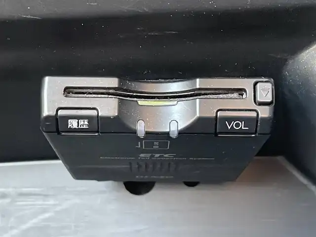 ホンダ Ｎ ＢＯＸ カスタム G ターボパッケージ 滋賀県 2013(平25)年 8.4万km プレミアムホワイトパール 純正SDナビ/(フルセグTV CD DVD Bluetooth)/バックカメラ/クルーズコントロール/両側パワースライドドア/革巻きステアリング/ステアリングリモコン/ETC/電動格納ミラー/ウインカーミラー/プッシュスタート/スマートキー×２/純正フロアマット