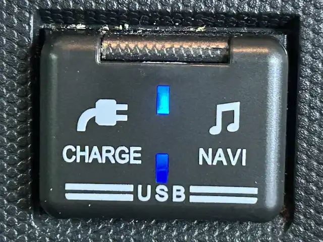 ダイハツ タフト G 道央・札幌 2020(令2)年 3.4万km サンドベージュメタリック ・ワンオーナー/・4WD/・ルーフキャリア/・ガラスルーフ/・純正SDナビ/　CD/DVD/USB/iPod/BT/ワンセグ/・全方位カメラ/・ビルドインETC/・前方ドライブレコーダー/・衝突軽減ブレーキ/・横滑り防止装置/・レーンキープアシスト/・オートマチックハイビーム/・前後コーナーセンサー/・ブレーキホールド/・電動パーキングブレーキ/・LEDライト/・オートライト/・フォグランプ/・前席シートヒーター/・プッシュスタート/・スマートキー/・スペアキー/・ドアバイザー/・保証書/・取扱説明書/・記録簿