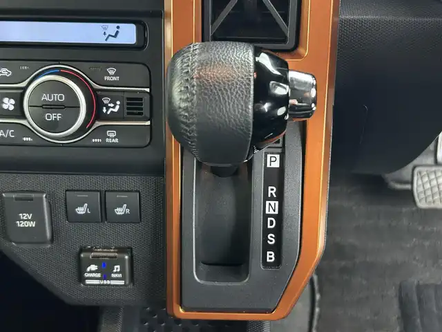 ダイハツ タフト G 道央・札幌 2020(令2)年 3.4万km サンドベージュメタリック ・ワンオーナー/・4WD/・ルーフキャリア/・ガラスルーフ/・純正SDナビ/　CD/DVD/USB/iPod/BT/ワンセグ/・全方位カメラ/・ビルドインETC/・前方ドライブレコーダー/・衝突軽減ブレーキ/・横滑り防止装置/・レーンキープアシスト/・オートマチックハイビーム/・前後コーナーセンサー/・ブレーキホールド/・電動パーキングブレーキ/・LEDライト/・オートライト/・フォグランプ/・前席シートヒーター/・プッシュスタート/・スマートキー/・スペアキー/・ドアバイザー/・保証書/・取扱説明書/・記録簿