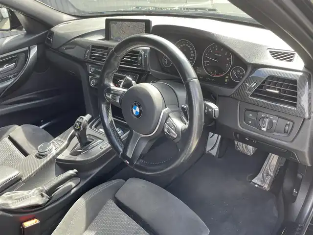 ＢＭＷ ３２０ｉ Mスポーツ 福島県 2014(平26)年 10.5万km 黒 レーンキープアシスト/コンフォートアクセス/パワーシート/純正ナビ(BT/USB/AUX/CD/DVD)/バックカメラ/純正18AW/ETC/HIDオートライト/取扱説明書/保証書/スペアキー