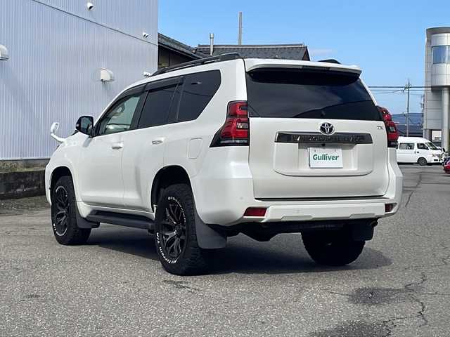 トヨタ ランドクルーザー プラド TX Lパッケージ ブラックED 福井県 2021(令3)年 4.8万km ホワイトパールクリスタルシャイン ワンオーナー/ディーゼルターボ/４WD/サンルーフ/純正9インチメモリナビゲーション/（CD/DVD/BT）/フルセグテレビ/バックカメラ/プリクラッシュセーフティ/レーンキープアシスト/アダプディブクルーズコントロール/黒革シート/パワーシート/エアシート/シートヒーター/RAYS17インチアルミホイール/ルーフレール/オートリトラミラー/オートライト/オートハイビーム/LEDヘッドライト/LEDフォグランプ/ETC（ビルトイン）/クリアランスソナー/ステアリングリモコン/プッシュスタート/スマートキー/保証書/取扱説明書