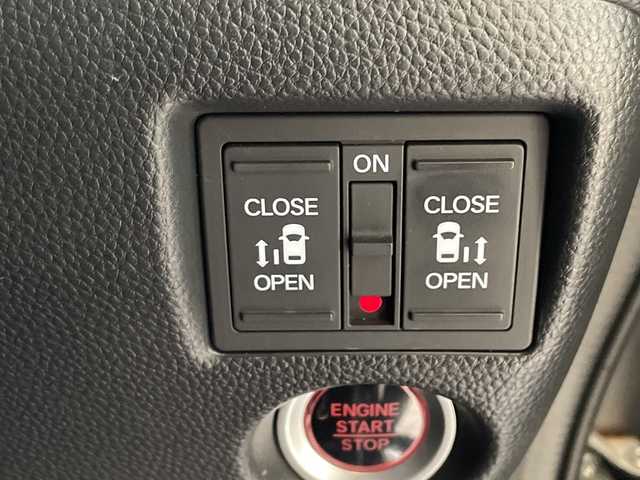 ホンダ Ｎ ＢＯＸ カスタム G L ホンダセンシング 愛知県 2019(平31)年 1.6万km ルナシルバーM 純正ナビ/CD DVD/Bluetooth/両側パワースライドドア/バックカメラ/ドライブレコーダー/バックカメラ/レーダークルーズコントロール/レーンキープアシスト/ETC/LEDヘッドライト/ステアリングスイッチ/スマートキー/プッシュスタート