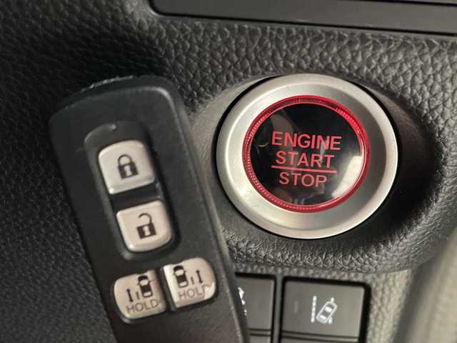 ホンダ Ｎ ＢＯＸ カスタム G L ホンダセンシング 愛知県 2019(平31)年 1.6万km ルナシルバーM 純正ナビ/CD DVD/Bluetooth/両側パワースライドドア/バックカメラ/ドライブレコーダー/バックカメラ/レーダークルーズコントロール/レーンキープアシスト/ETC/LEDヘッドライト/ステアリングスイッチ/スマートキー/プッシュスタート