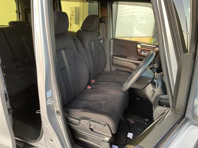 ホンダ Ｎ ＢＯＸ カスタム G L ホンダセンシング 愛知県 2019(平31)年 1.6万km ルナシルバーM 純正ナビ/CD DVD/Bluetooth/両側パワースライドドア/バックカメラ/ドライブレコーダー/バックカメラ/レーダークルーズコントロール/レーンキープアシスト/ETC/LEDヘッドライト/ステアリングスイッチ/スマートキー/プッシュスタート