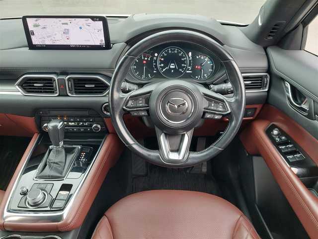 マツダ ＣＸ－８ XD エクスクルーシブモード 東京都 2021(令3)年 5.9万km スノーフレイクホワイトパールマイカ サンルーフ/BOSEサウンド/i-ACTIVSENSE/・アドバンストスマートシティブレーキサポート/・AT誤発進抑制装置/・スマートシティブレーキサポート(後退時)/・車線逸脱警報システム/・レーンキープアシストシステム/・クルージング&トラフィックサポート/・ブラインドスポットモニタリング/・リアクロストラフィックアラート/・ハイビームコントロールシステム/純正10.25インチナビ/・フルセグTV/・BT/USB/AM.FM/・スマートフォン連携/360°ビューモニター/パワーバックドア/インテリジェントクリアランスソナー/レーダークルーズコントロール/ブラウンレザーシート/シートヒーター(1/2列目)/エアーシート(1/2列目)/パワーシート(1/2列目)/D席メモリ付パワーシート/ドライブレコーダー/・360度＋リアカメラ【ZDR059：駐車監視】/ETC2.0/電子パーキングブレーキ/オートホールド/ルーフレール/LEDヘッドライト/フォグランプ/オートライト/プッシュスタート/純正19インチAW/・2024年製【ヨコハマ:BlueEarth】/横滑り防止システム/保証書・取説・スペアキー