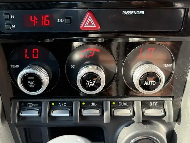 スバル ＢＲＺ S 千葉県 2019(令1)年 4.9万km ダークグレーメタリック 純正7インチSDナビ(KXM-H703)/　フルセグ/BT/DVD/CD/USB/バックカメラ/パドルシフト/クルーズコントロール/ステアリングスイッチ/ETC/LEDヘッドライト/オートライト/フォグライト/スマートキー/プッシュスタート/純正フロアマット/純正16インチAW