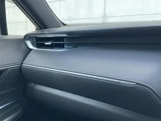 トヨタ ハリアー G 千葉県 2023(令5)年 2.9万km プラチナホワイトパールマイカ モデリスタエアロ(F/S/R)/トヨタセーフティセンス/・衝突軽減ブレーキ/レーンキープアシスト/・レーダークルーズコントロール/オートハイビーム/・クリアランスソナー/ブラインドスポットモニター/12.3インチオプションディスプレイオーディオ/・フルセグ/BT/USB/カープレイ/バックカメラ/ステアリングスイッチ/MTモード/電動パーキングブレーキ/ブレーキホールド/デジタルインナーミラー/ETC2.0/LEDヘッドライト/オートライト/フォグライト/スマートキー/プッシュスタート/純正フロアマット/純正18インチAW