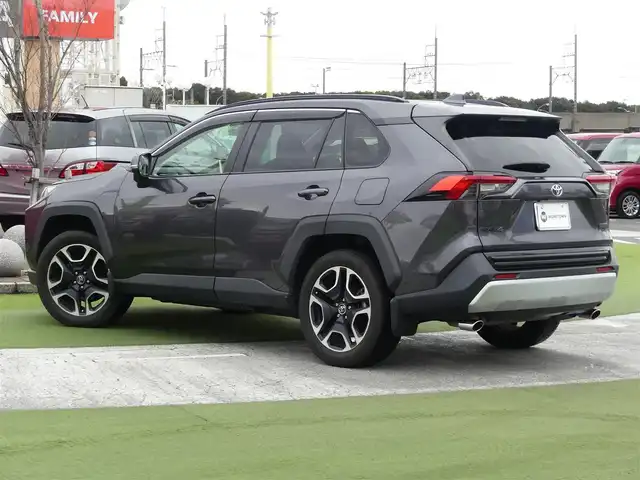 トヨタ ＲＡＶ４ アドベンチャー 千葉県 2019(令1)年 5.8万km グレーメタリック Toyota Safety Sense/・プリクラッシュセーフティ/・レーンディパーチャーアラート/・オートハイビーム/クルーズコントロール/運転席パワーシート/純正SDナビ/ワンセグTV/【CD再生機能　Bluetooth接続】/バックカメラ/ドライブレコーダー（前後撮影）【DRV-MR760】/ETC/LEDヘッドライト/社外LEDフォグライト/純正19インチアルミホイル/サイド/カーテンエアバッグ/スマートキー