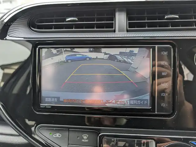 トヨタ アクア S 埼玉県 2018(平30)年 4.7万km グレーメタリック 純正ドラレコ/ETC/ドアバイザー/バックカメラ/純正ナビ（フルセグTV、Bluetooth、CD/DVD、ラジオ）/プッシュスタート/スペアキー/取扱説明書（車両、ナビ、ETC）/整備記録簿(R5、R6）