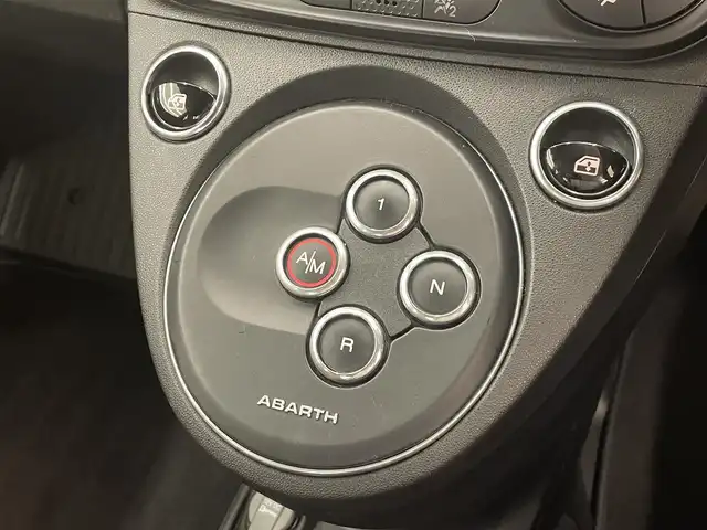 アバルト ５９５ コンペティツィオーネ 岡山県 2020(令2)年 2.4万km グレーＭ ディーラー７型ｏｐナビ　/バックカメラ　/Ｂｌｕｅｔｏｏｔｈ　/フルセグTV/レコードモンツァマフラー　/サベルトバケットシート　/ステアリングリモコン　/純正１７インチアルミ　/純正フロアマット/スポーツモード/ＴＴＣ　/パドルシフト　/自動防眩ミラー　/ＥＴＣ/スペアキー