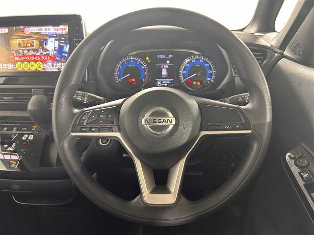日産 ルークス ハイウェイスター X 佐賀県 2020(令2)年 4.6万km アメジストパープル 純正９インチナビ/CD/DVD/フルセグTV/Bluetooth/SOSコールボタン/後席サーキュレーター/純正14インチアルミホイール/LEDヘッドライト/プロパイロット/衝突軽減/先行者発進感知/両側パワースライドドア/ハンズフリードア/ドライブレコーダー/ETC/スマートキー/スペアキー/フロアマット