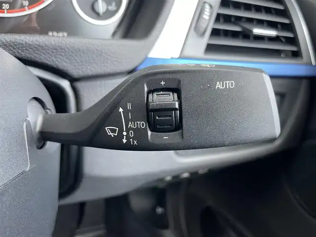 ＢＭＷ ３２０ｉ Mスポーツ 静岡県 2017(平29)年 5.5万km エストリル・ブルー 純正HDDナビ/・Bluetooth/・バックカメラ/・CD/DVD/ETC2.0/ACC/バックカメラ/ドライブレコーダー（フロント）/前席パワーシート/LEDヘッドライト/純正18インチアルミホイール/スペアキー