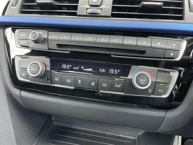 ＢＭＷ ３２０ｉ Mスポーツ 静岡県 2017(平29)年 5.5万km エストリル・ブルー 純正HDDナビ/・Bluetooth/・バックカメラ/・CD/DVD/ETC2.0/ACC/バックカメラ/ドライブレコーダー（フロント）/前席パワーシート/LEDヘッドライト/純正18インチアルミホイール/スペアキー