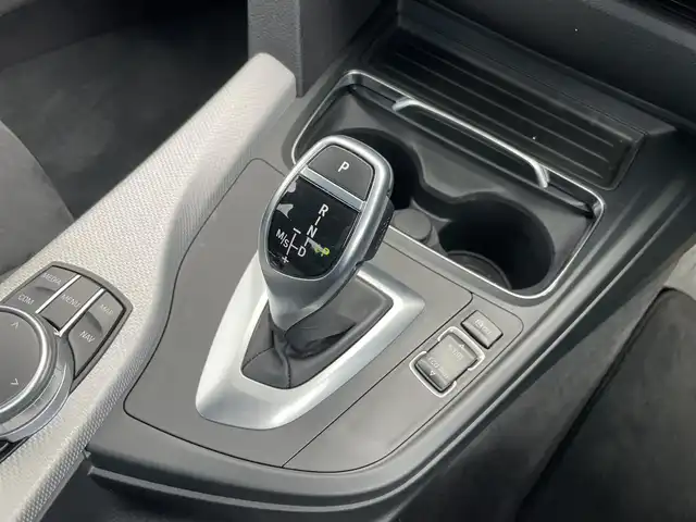 ＢＭＷ ３２０ｉ Mスポーツ 静岡県 2017(平29)年 5.5万km エストリル・ブルー 純正HDDナビ/・Bluetooth/・バックカメラ/・CD/DVD/ETC2.0/ACC/バックカメラ/ドライブレコーダー（フロント）/前席パワーシート/LEDヘッドライト/純正18インチアルミホイール/スペアキー