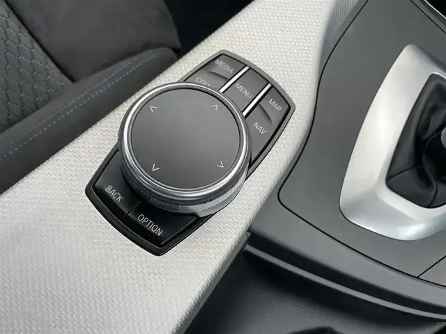 ＢＭＷ ３２０ｉ Mスポーツ 静岡県 2017(平29)年 5.5万km エストリル・ブルー 純正HDDナビ/・Bluetooth/・バックカメラ/・CD/DVD/ETC2.0/ACC/バックカメラ/ドライブレコーダー（フロント）/前席パワーシート/LEDヘッドライト/純正18インチアルミホイール/スペアキー