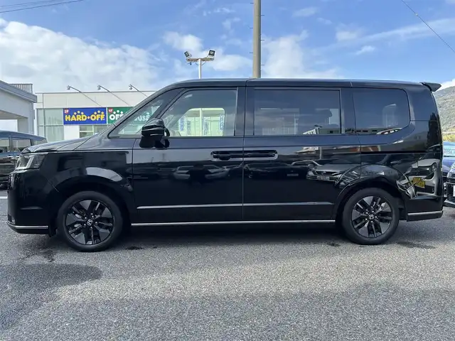 ホンダ ステップワゴン スパーダ eHEV 長崎県 2022(令4)年 4.1万km クリスタルブラックパール 純正ナビ(フルセグTV/BT/FM/CD/DVD/AppleCarPlay/AndroidAuto)/ETC/パワーバックドア/BSM/シートヒーター/ハーフレザーシート/クルーズコントロール/両側パワースライドドア/スマートキー/プッシュスタート/パドルシフト/ステアリングスイッチ
