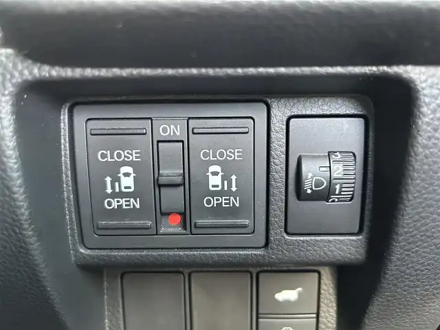 ホンダ ステップワゴン スパーダ eHEV 長崎県 2022(令4)年 4.1万km クリスタルブラックパール 純正ナビ(フルセグTV/BT/FM/CD/DVD/AppleCarPlay/AndroidAuto)/ETC/パワーバックドア/BSM/シートヒーター/ハーフレザーシート/クルーズコントロール/両側パワースライドドア/スマートキー/プッシュスタート/パドルシフト/ステアリングスイッチ