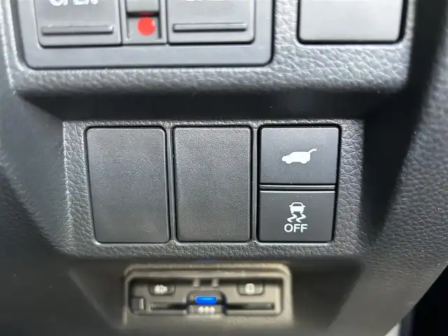 ホンダ ステップワゴン スパーダ eHEV 長崎県 2022(令4)年 4.1万km クリスタルブラックパール 純正ナビ(フルセグTV/BT/FM/CD/DVD/AppleCarPlay/AndroidAuto)/ETC/パワーバックドア/BSM/シートヒーター/ハーフレザーシート/クルーズコントロール/両側パワースライドドア/スマートキー/プッシュスタート/パドルシフト/ステアリングスイッチ