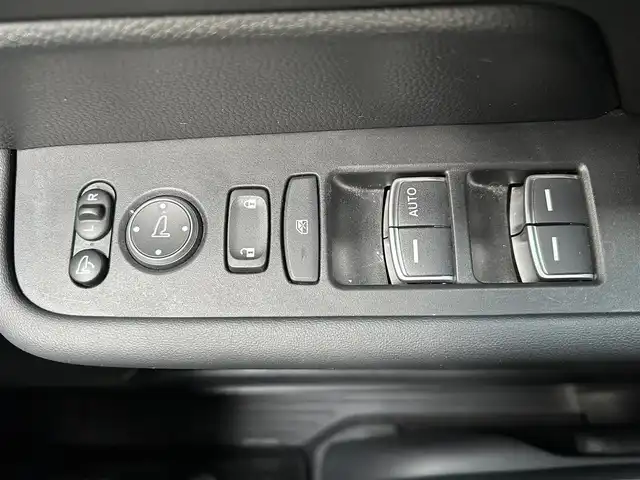 ホンダ ステップワゴン スパーダ eHEV 長崎県 2022(令4)年 4.1万km クリスタルブラックパール 純正ナビ(フルセグTV/BT/FM/CD/DVD/AppleCarPlay/AndroidAuto)/ETC/パワーバックドア/BSM/シートヒーター/ハーフレザーシート/クルーズコントロール/両側パワースライドドア/スマートキー/プッシュスタート/パドルシフト/ステアリングスイッチ